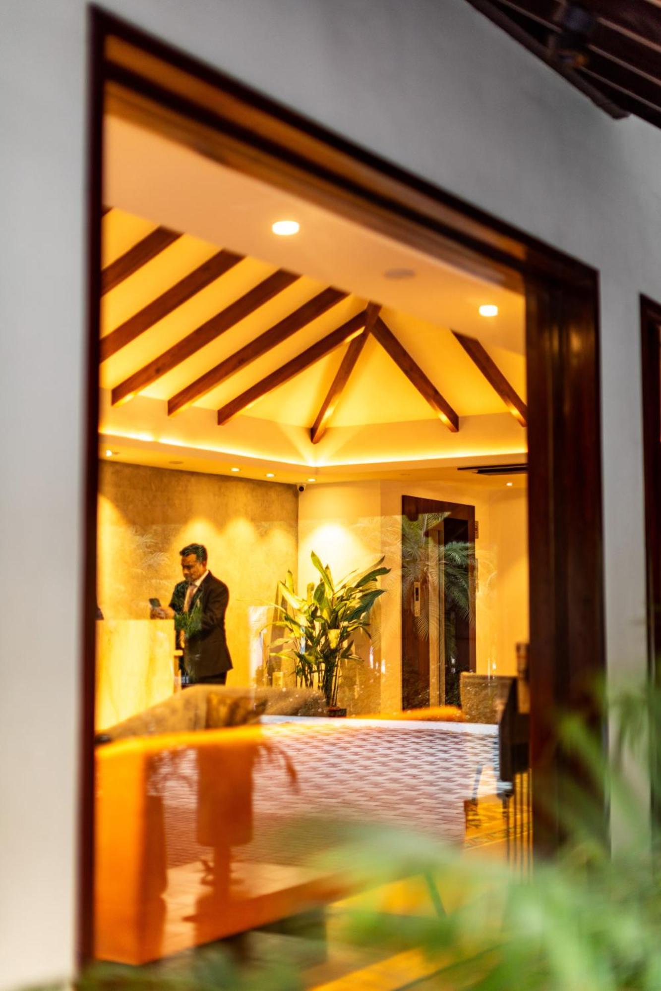 Kwality'S Motel Shiraz Μποπάλ Εξωτερικό φωτογραφία